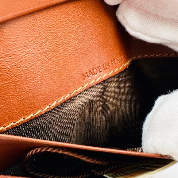 Burberry Vintage Wallet - Picture 8 of 9